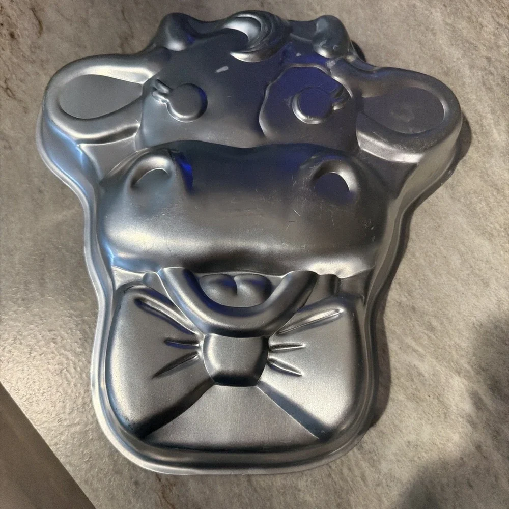 Vtg 1988 Wilton Cuddles the Cow Face-Shaped Baking Cake Pan Mold Made In Korea